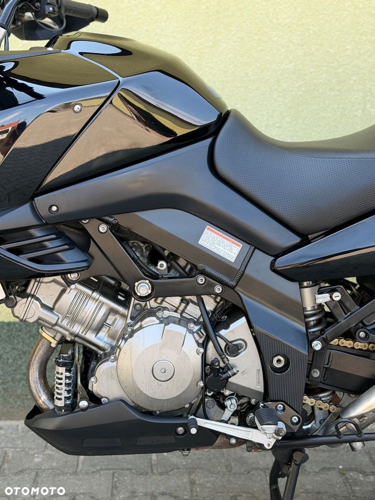 Suzuki DL - 27