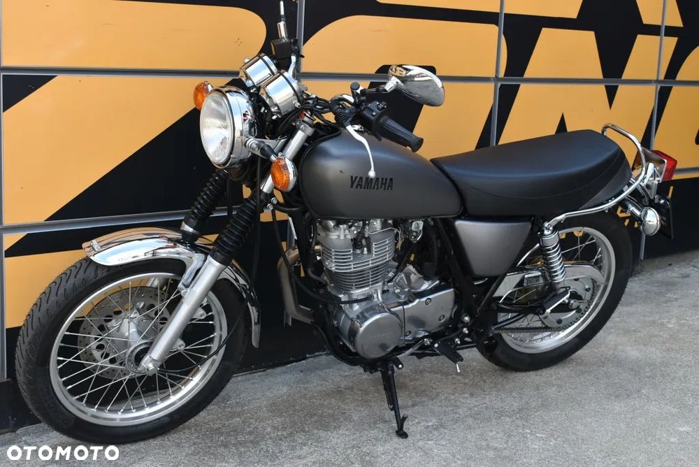 Yamaha SR - 7