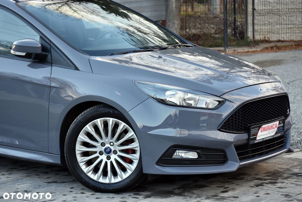 Ford Focus 2.0 TDCi ST - 8