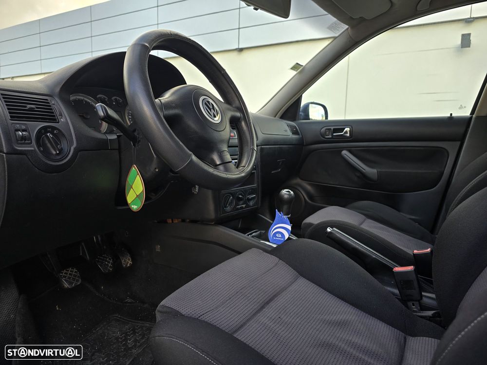 VW Golf 1.9 TDi Highline - 19