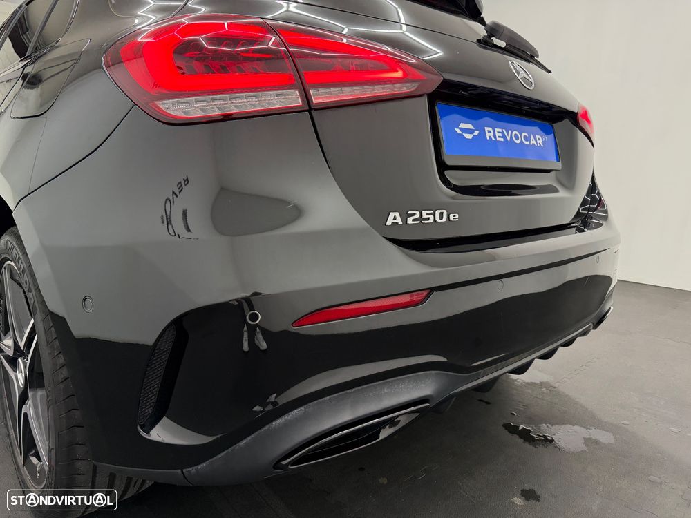 Mercedes-Benz A 250 e AMG Line - 9