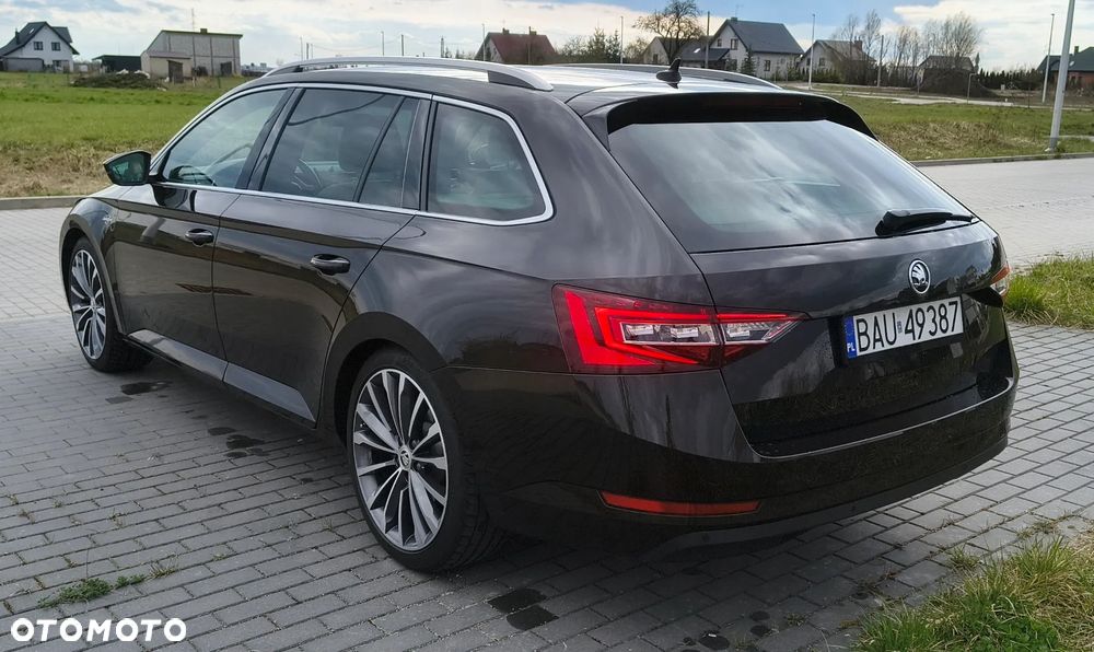 Skoda Superb 2.0 TDI L&K DSG - 5