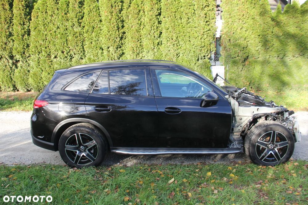 Mercedes-Benz GLC 300 d 4Matic 9G-TRONIC Edition AMG Line - 2
