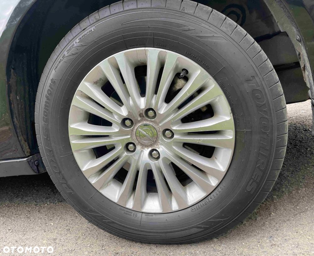Chrysler Town & Country 3.6 Limited - 16