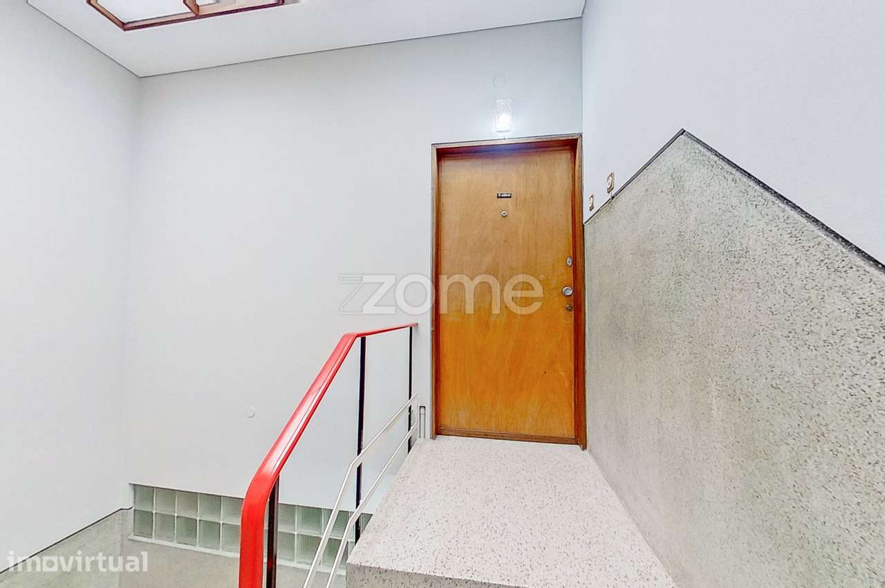 Apartamento T2 com varanda, Totalmente Renovado em Paranhos, Porto - Grande imagem: 4/27