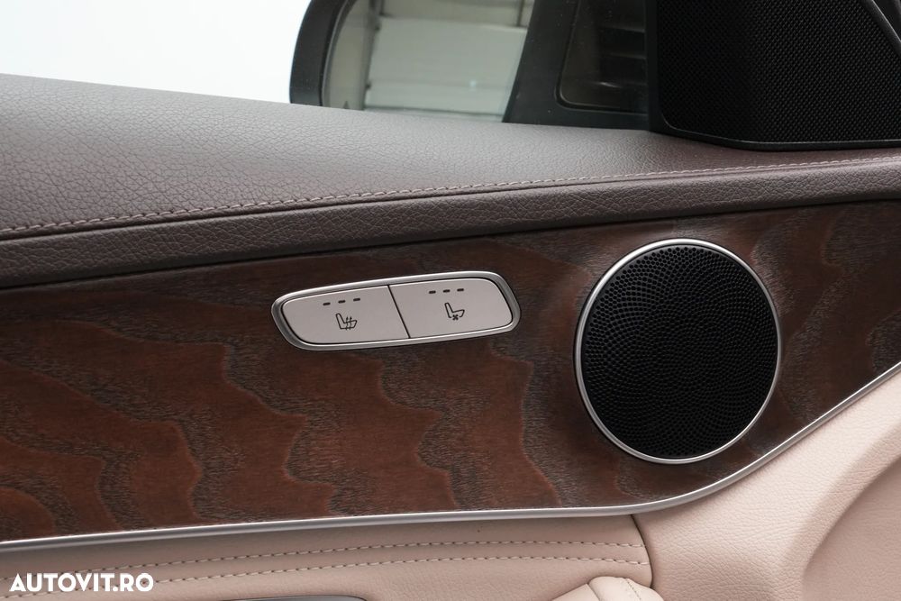 Mercedes-Benz C 300 BlueTec Hybrid - 25
