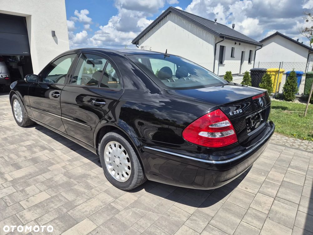 Mercedes-Benz Klasa E - 9