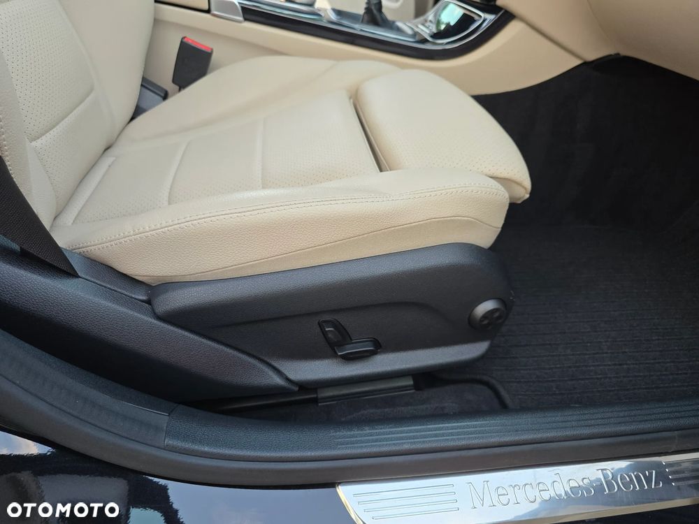 Mercedes-Benz Klasa C 180 Exclusive - 24