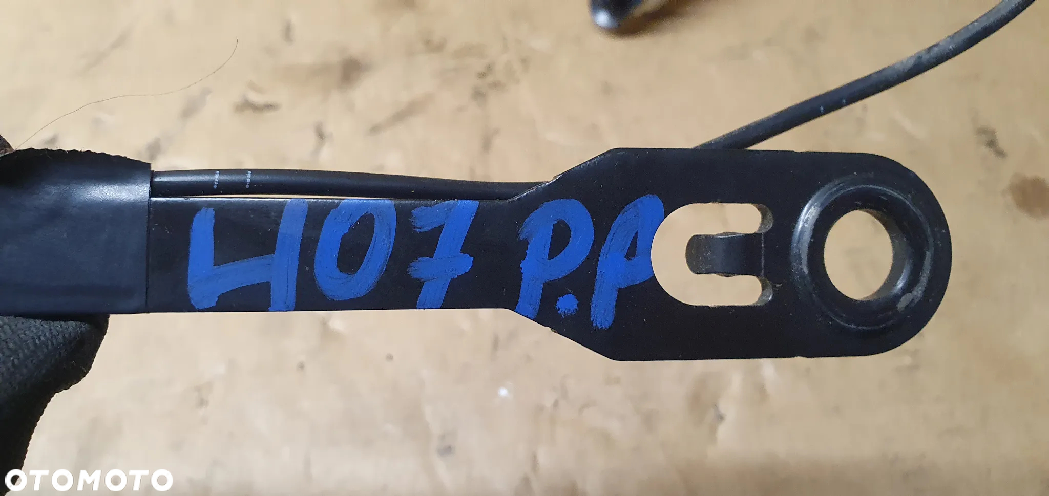 Zapinka pasa prawy przód przednia prawa Peugeot 407 - 8