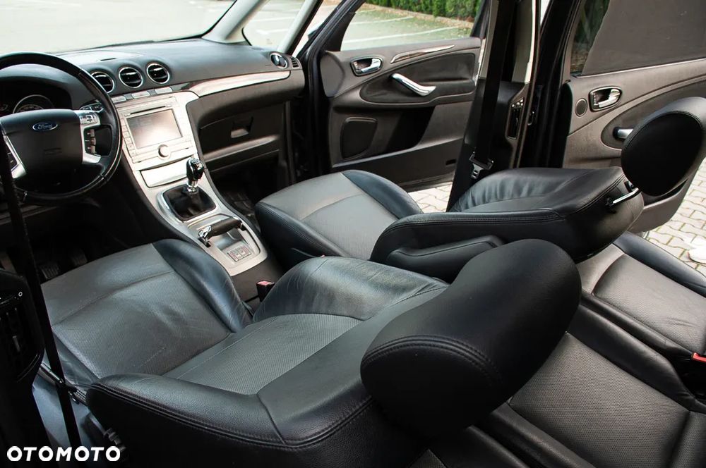 Ford Galaxy 2.0 TDCi Ghia - 30