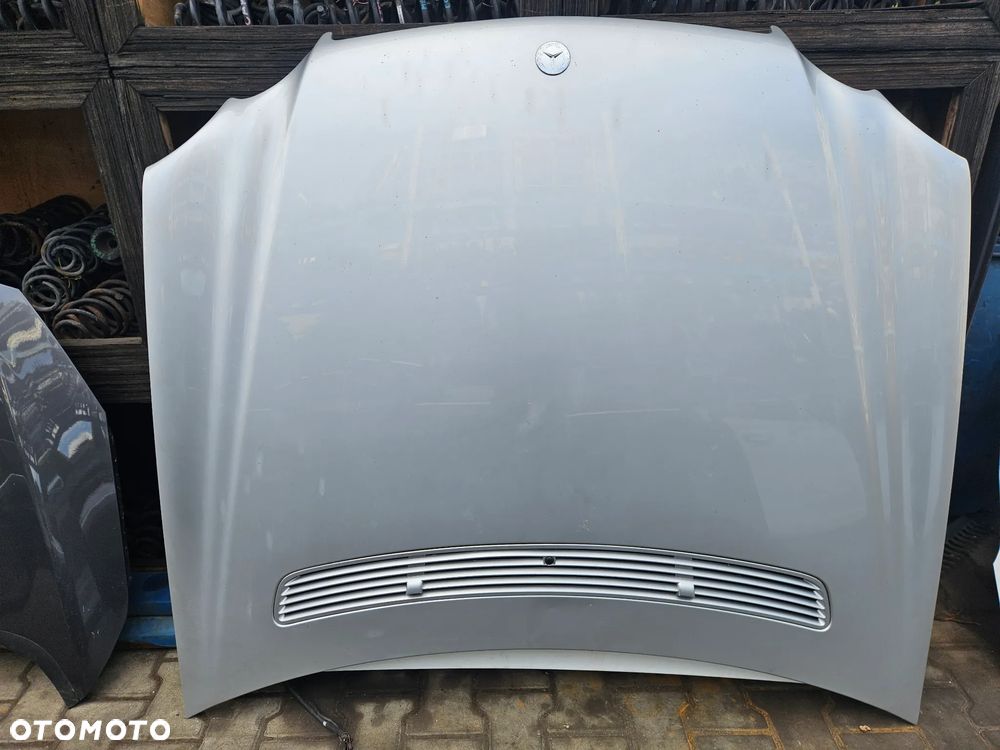 Mercedes CLS W219 A219 Maska