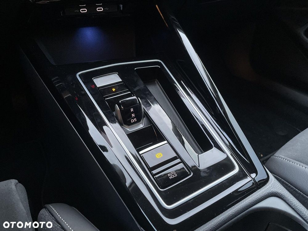 Volkswagen Golf - 17