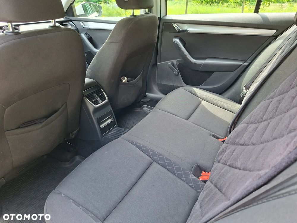 Skoda Octavia 1.6 TDI Ambition - 12