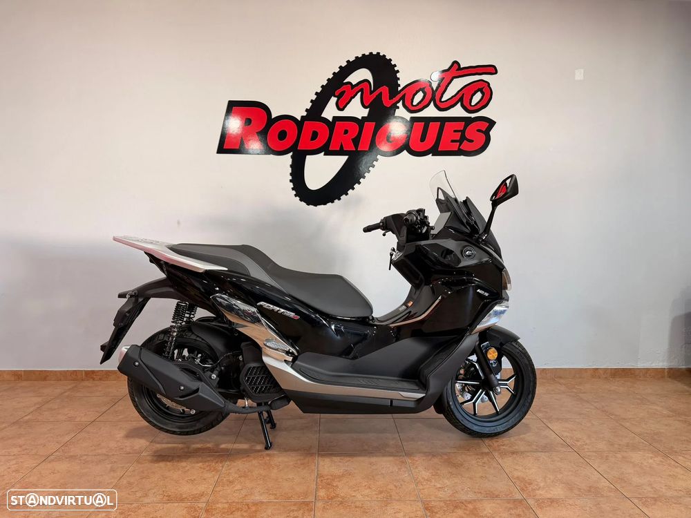 QJ Motor Fort 125N - OFERTA DE EQUIPAMENTO + CARTÃO DE DESCONTO EM COMBUSTÍVEL - 2