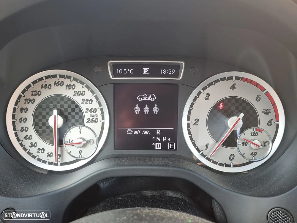 Mercedes-Benz A 200 CDI (BlueEFFICIENCY) 7G-DCT Urban - 19
