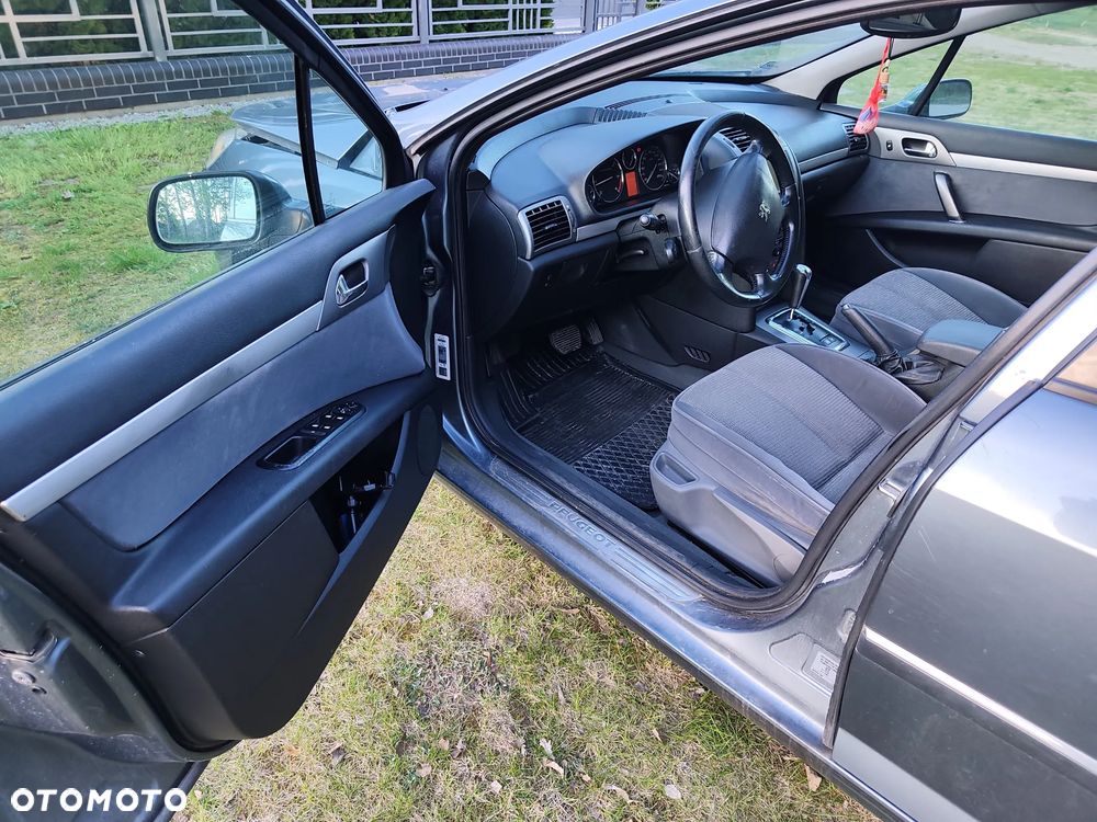 Peugeot 407 - 8