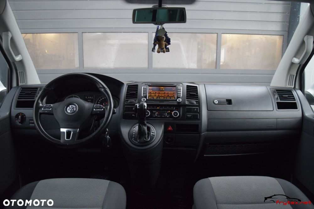Volkswagen Caravelle - 30