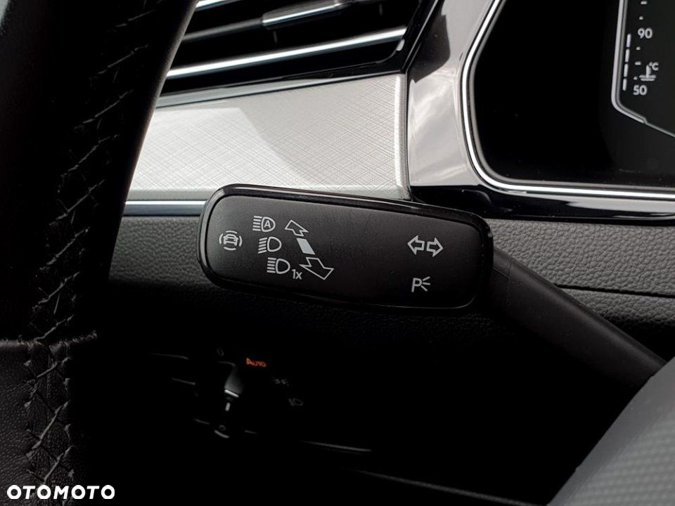 Volkswagen Passat - 18