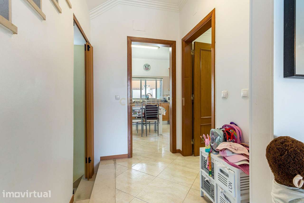 Moradia em Banda T3+1 com Quintal em Zona Tranquila – Bacelos de Gaio, - Grande imagem: 4/36