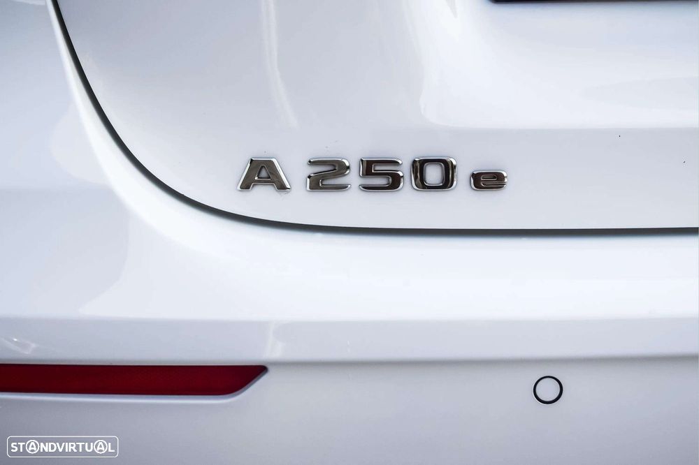 Mercedes-Benz A 250 e - 11