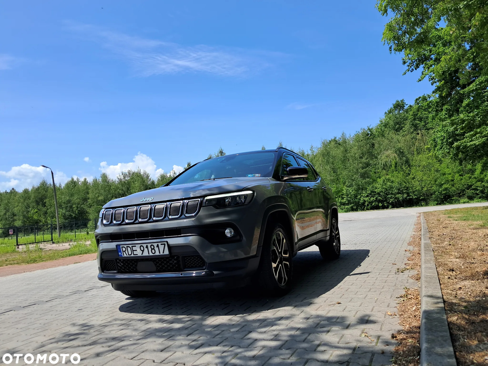 Jeep Compass - 27