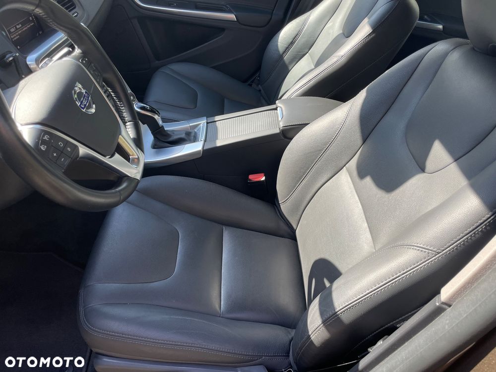 Volvo V60 Cross Country T5 AWD Summum - 12