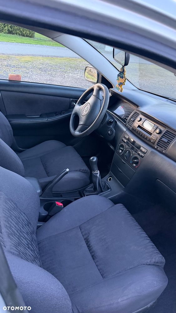 Toyota Corolla - 10