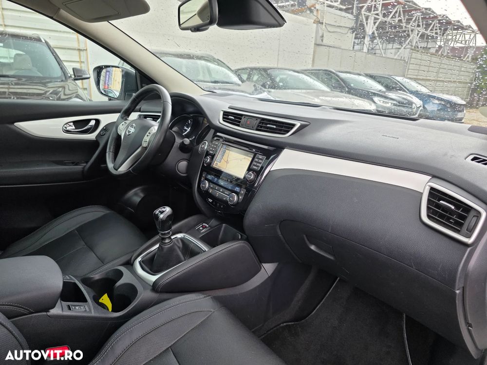 Nissan Qashqai 1.6 DCI 4 x 4 DPF Start/Stop tekna - 16