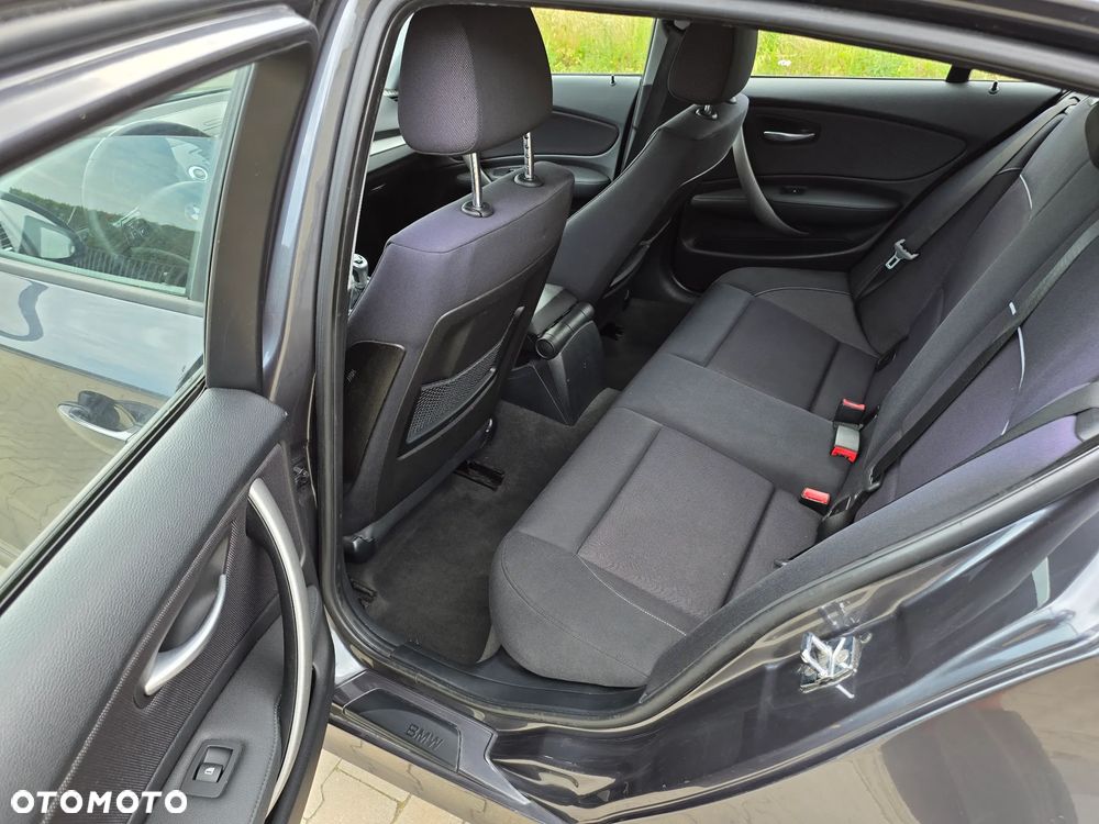 BMW Seria 1 - 16