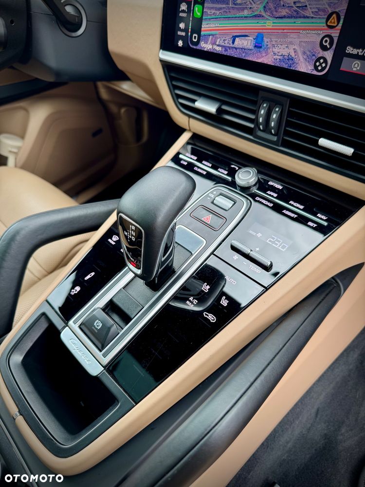 Porsche Cayenne S - 25