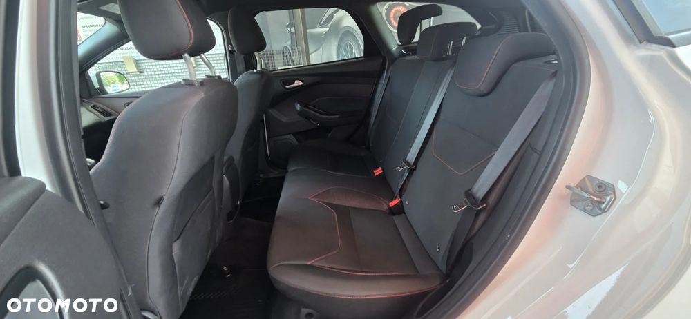 Ford Focus 1.5 EcoBoost STart-Stopp-System ST-LINE - 28