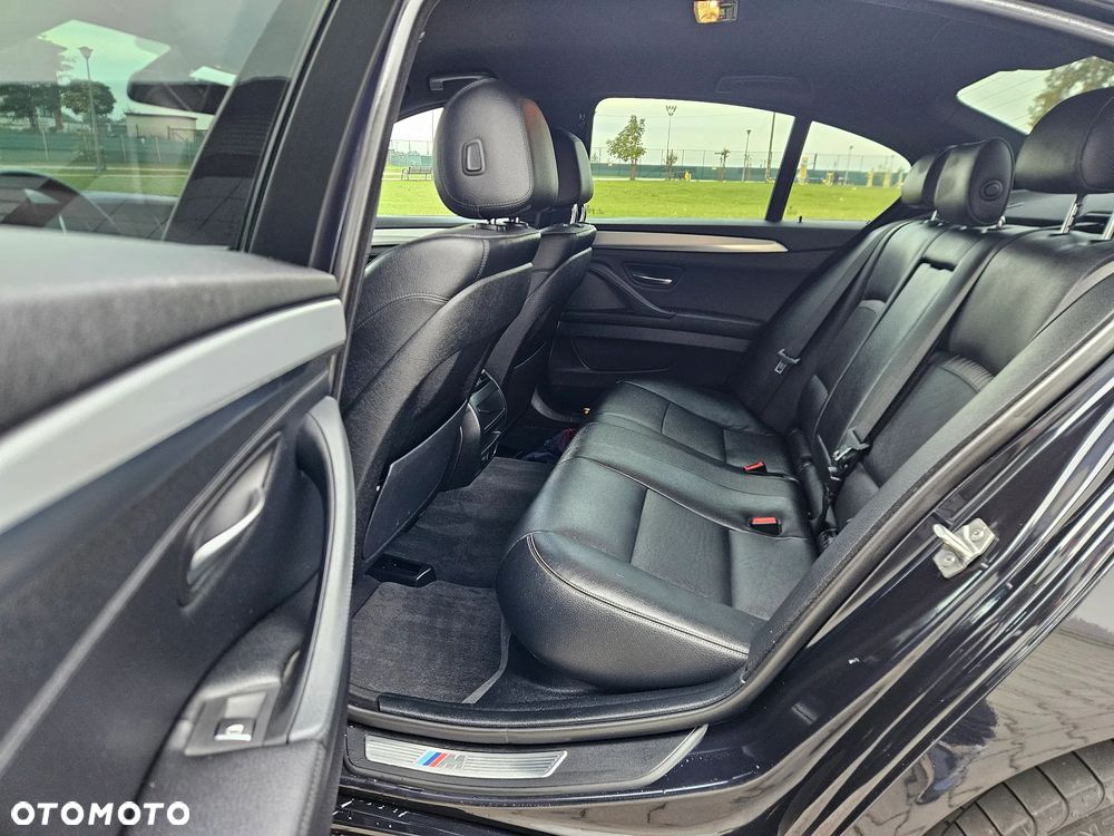 BMW Seria 5 520d M Sport - 17