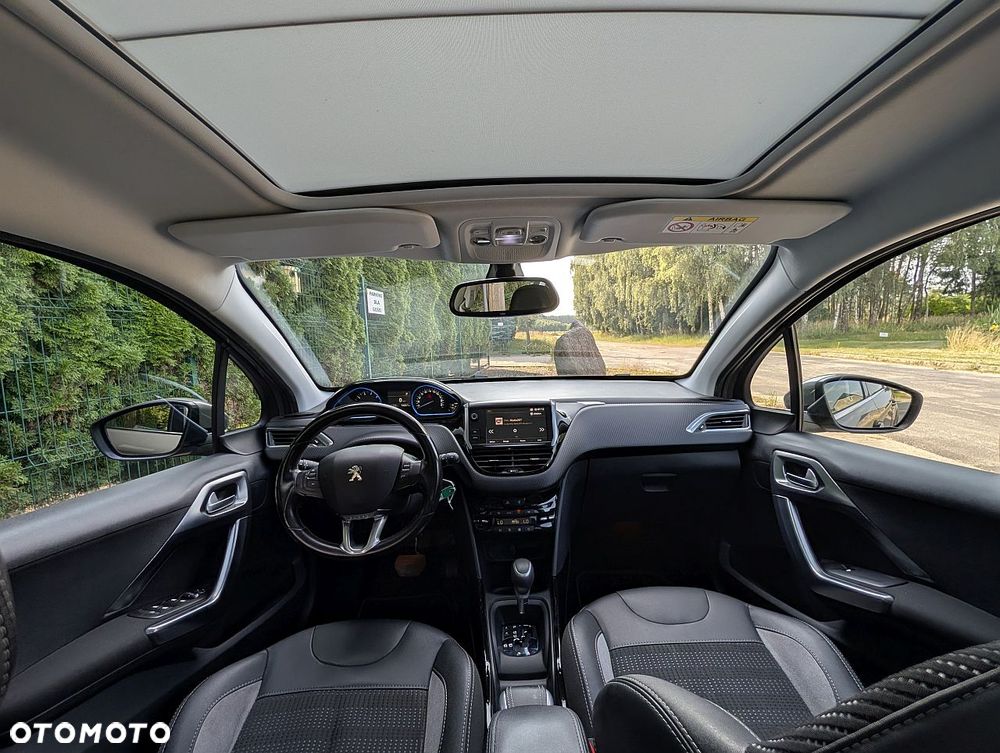 Peugeot 2008 1.2 Pure Tech Allure S&S - 18