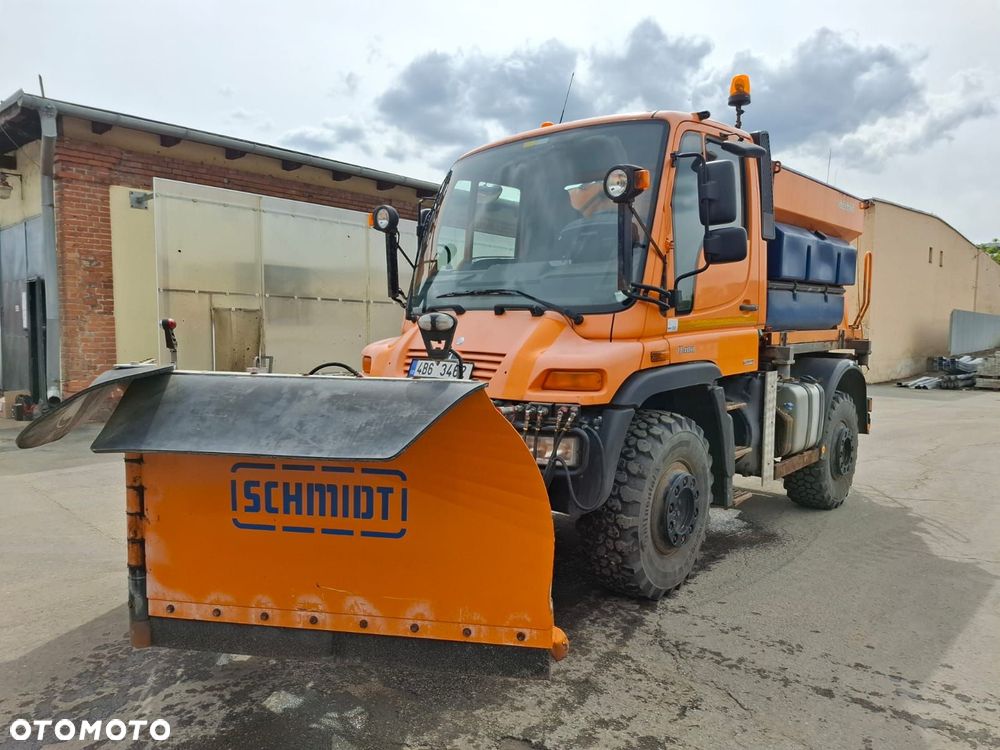Versalift Unimog U 400 4X4 - 1