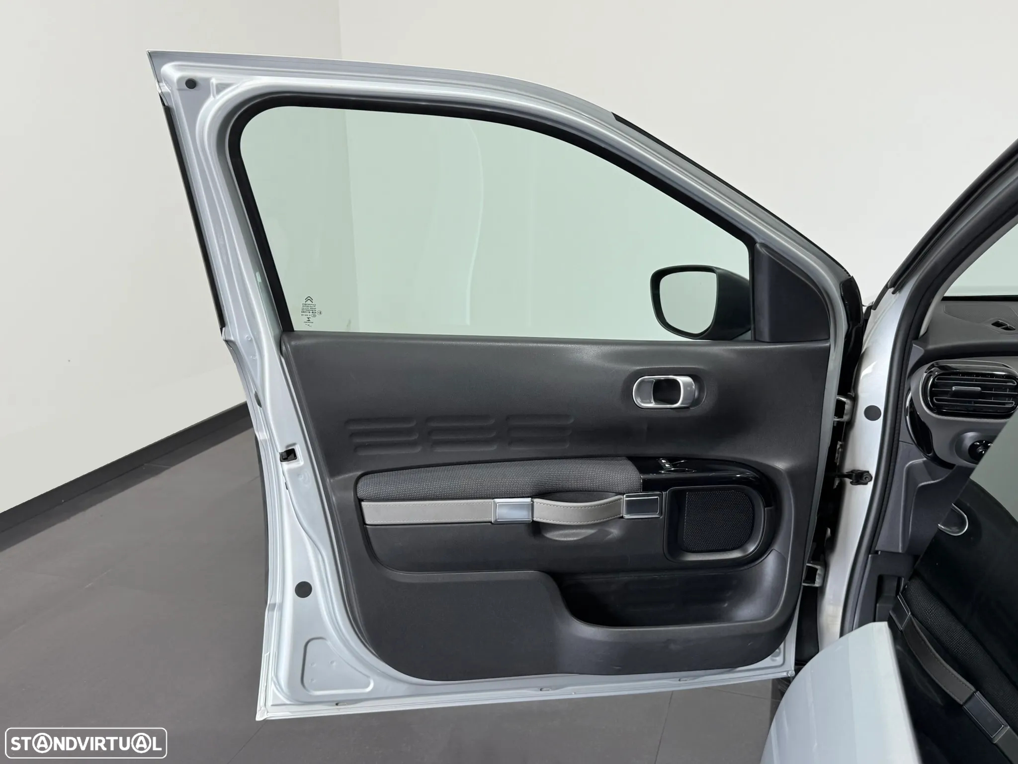 Citroën C4 Cactus 1.2 PureTech Shine - 17