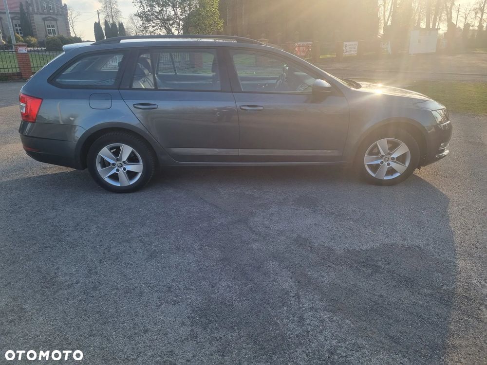 Skoda Octavia 1.5 TSI ACT Active - 6