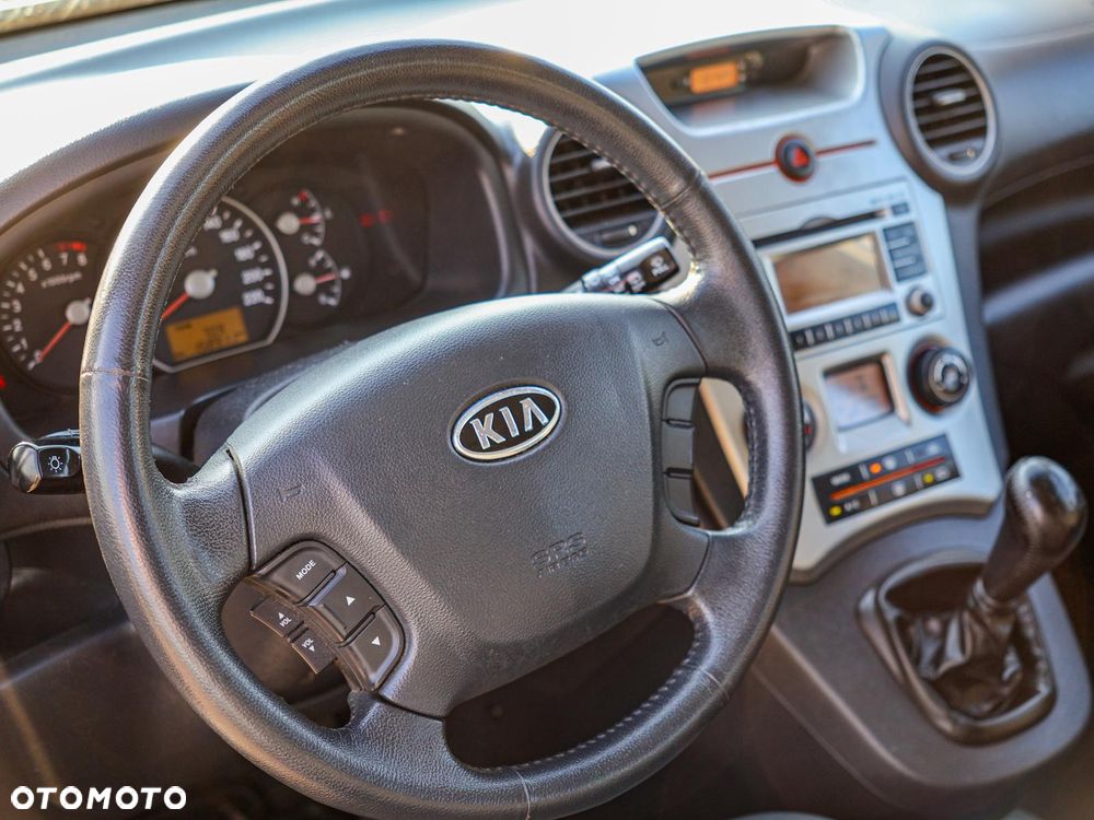 Kia Carens - 18