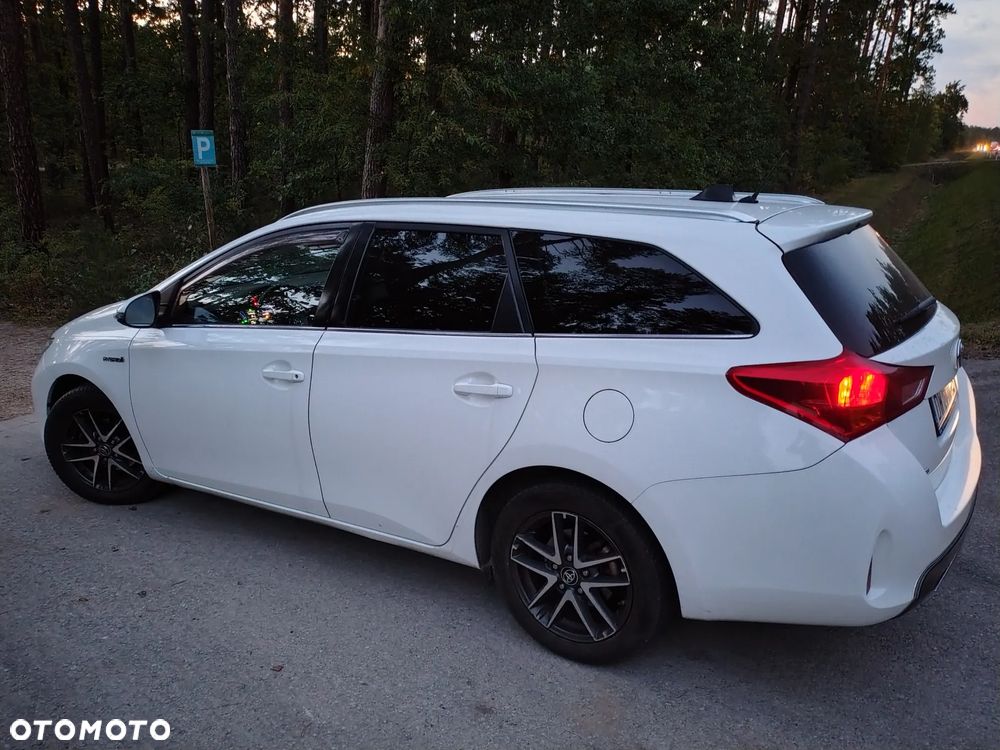 Toyota Auris 1.8 HSD Luna - 3