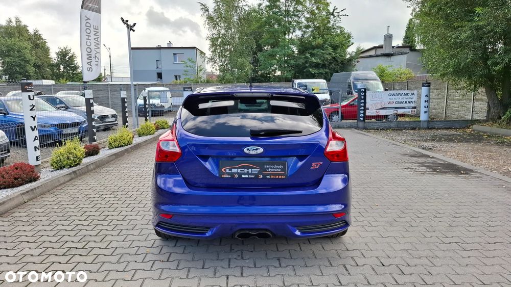 Ford Focus 2.0 EcoBoost ST - 28