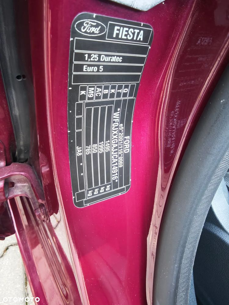 Ford Fiesta 1.25 Champions Edition - 14