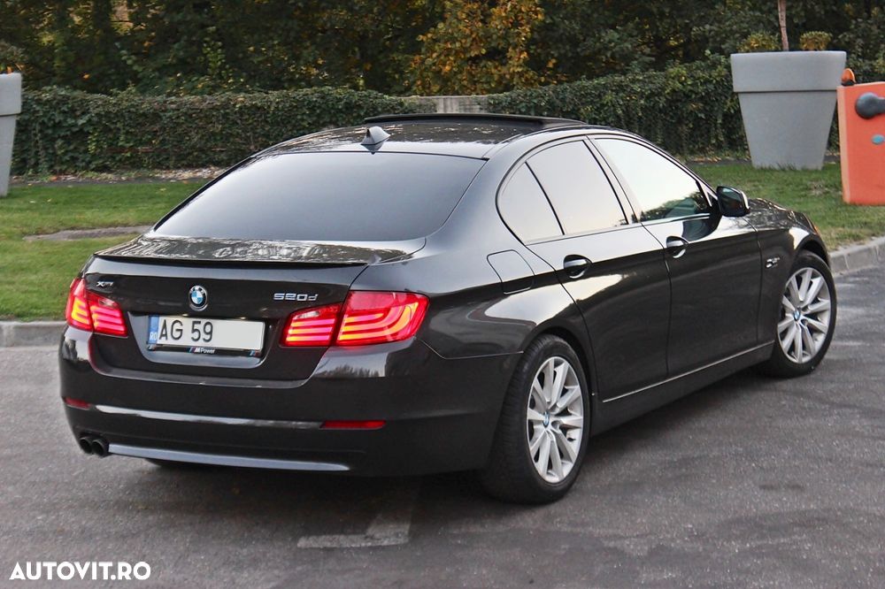 BMW Seria 5 520d Aut. Luxury Line - 4