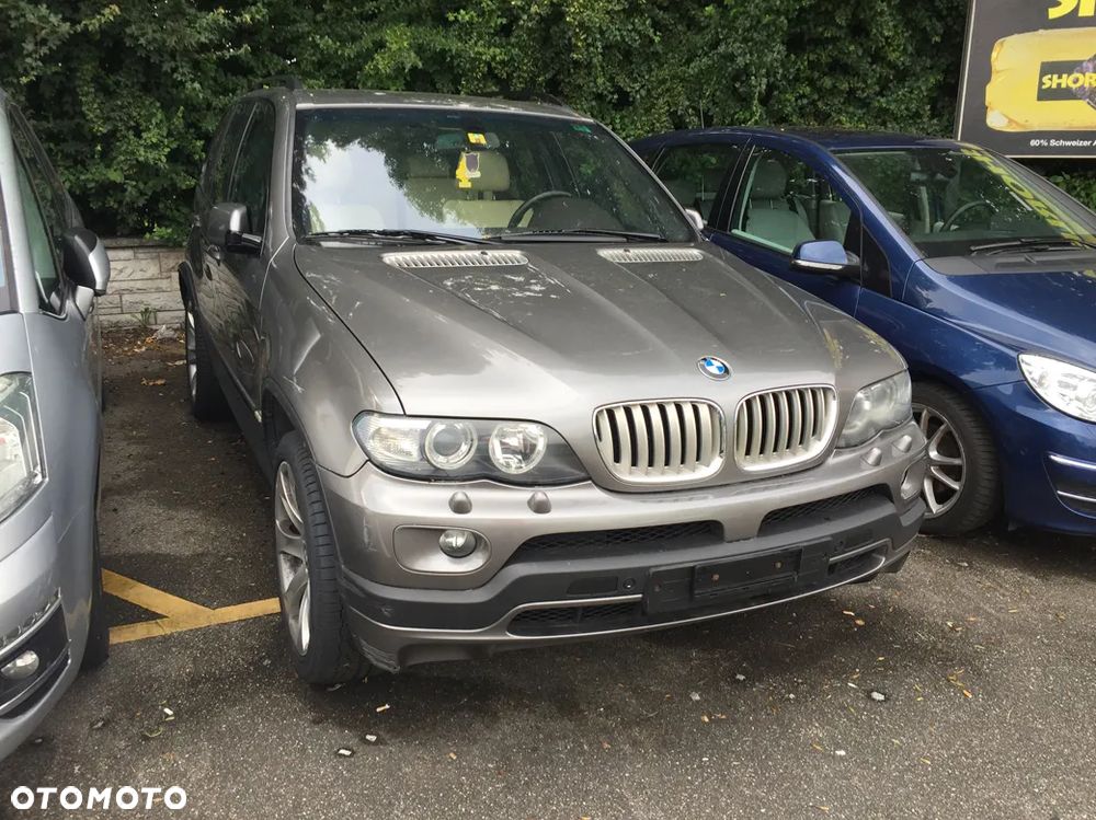 BMW X5 4.8 is - 11