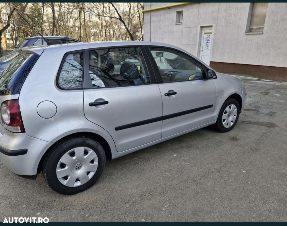 Volkswagen Polo 1.2 Attractive - 5