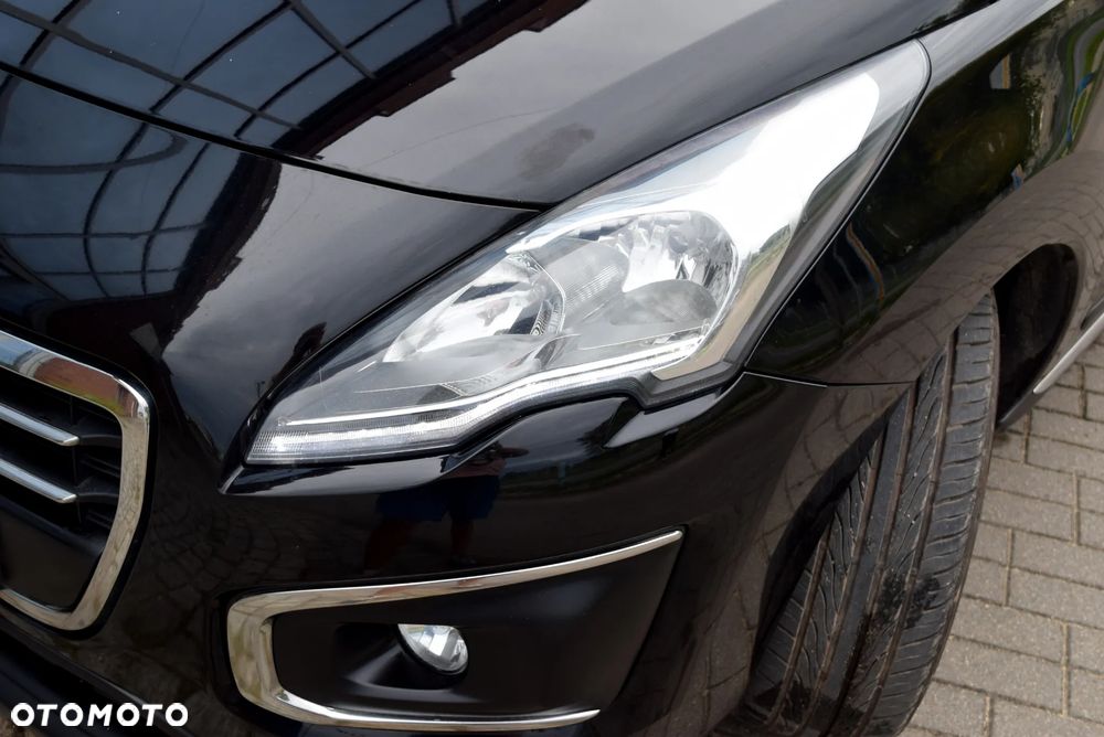 Peugeot 3008 HDi 115 Allure - 16