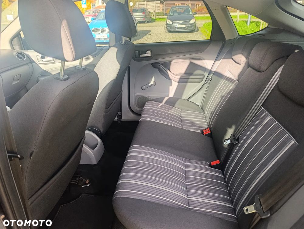 Ford Focus 1.6 TDCi DPF Trend - 14