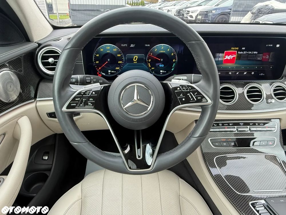 Mercedes-Benz Klasa E 300 d T 9G-TRONIC Avantgarde - 33