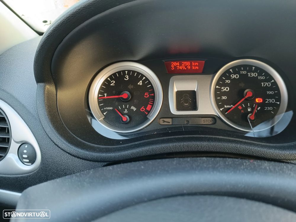 Renault Clio 1.5 dCi Confort 89g - 12