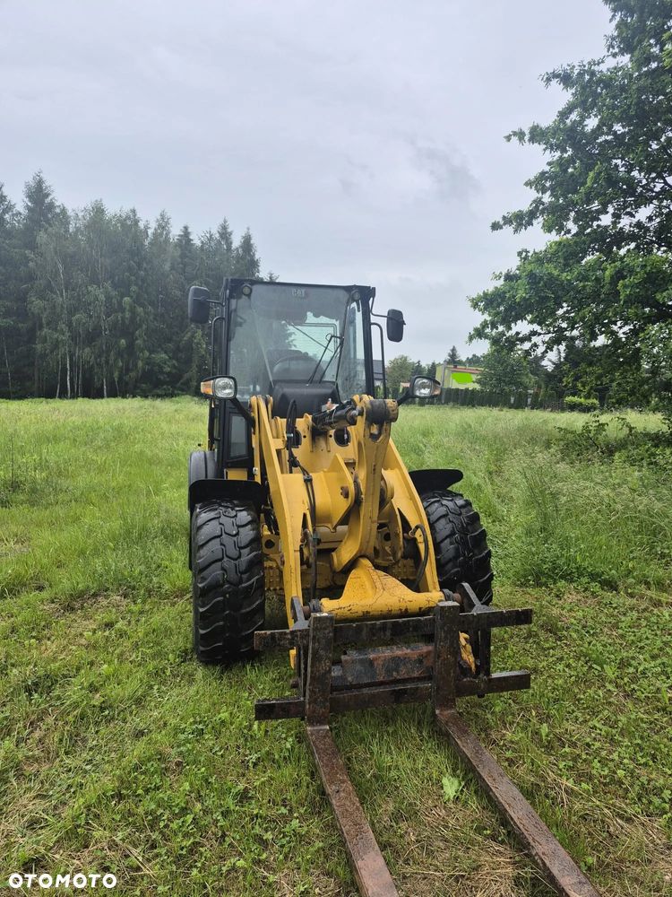 Caterpillar 907 - 3