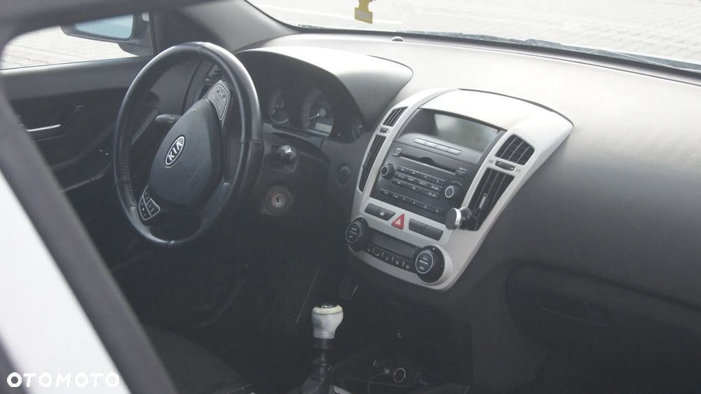 Kia Ceed 1.6 Crdi Comfort + - 11