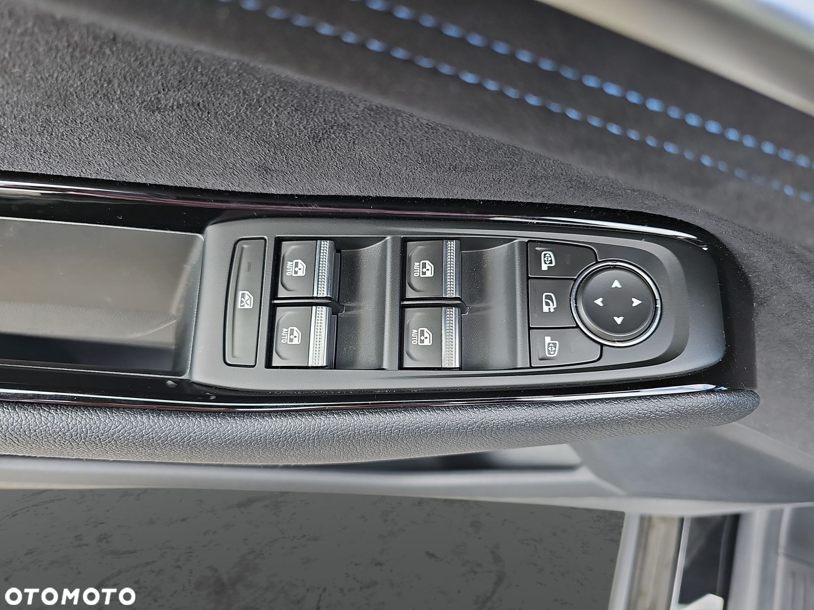 Renault Austral 1.2 E-Tech Full Hybrid 200 Iconic esprit Alpine MMT - 12